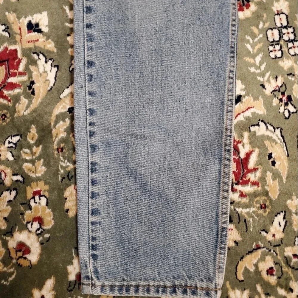 4. 1996 ~ Vintage ~ Levi's 💙 ~ 550 ~ 33 x 32 ~ Made in the 🇺🇸 USA